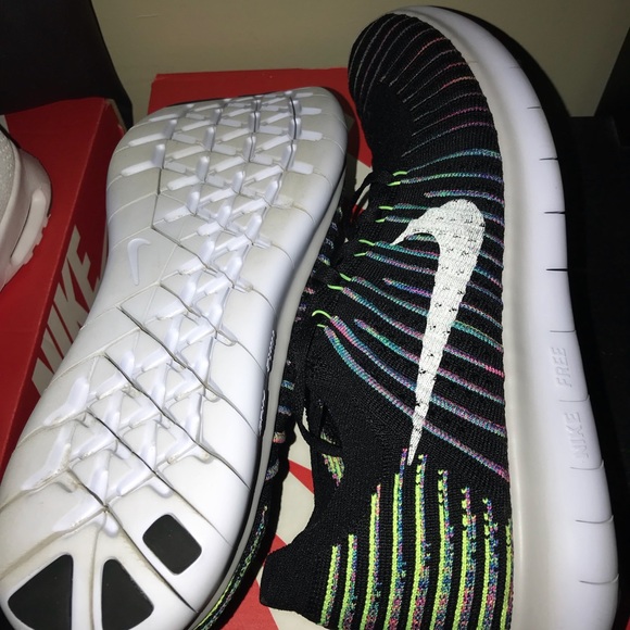 Men’s (12) Nike Free - Picture 5 of 5
